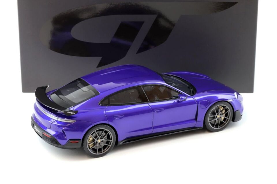 GT SPIRIT PORSCHE TAYCAN TURBO GT 1:18 (GT520)