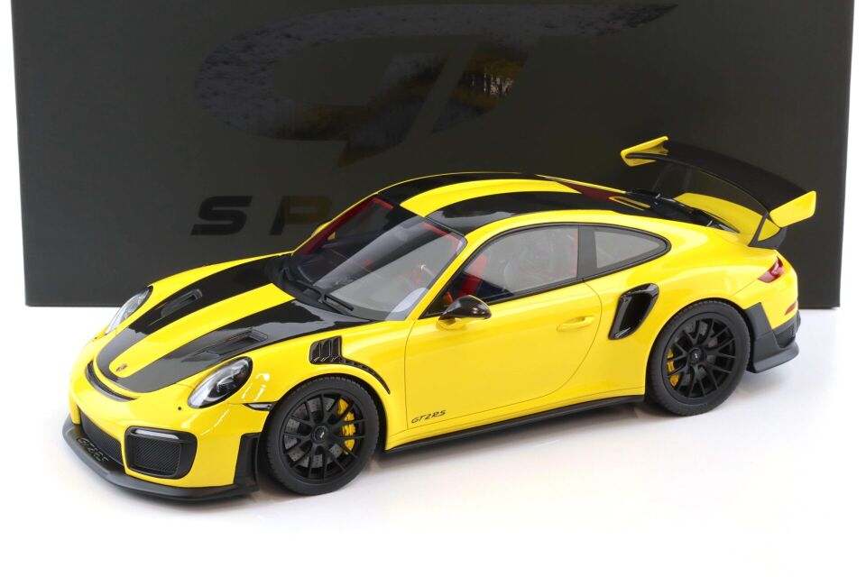 GT SPIRIT PORSCHE 911 (992) GT2 RS 2018 WEİSSACH PACK 1:12 (GT535)