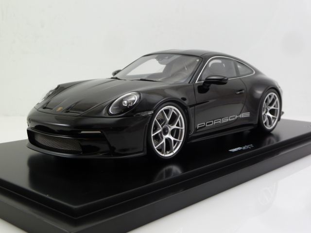 SPARK Porsche 911 (992) S/T Baujahr 2023 1:18