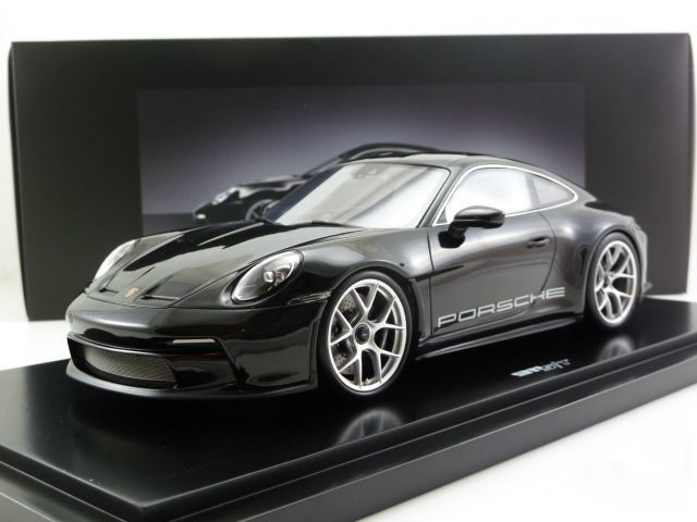 SPARK Porsche 911 (992) S/T Baujahr 2023 1:18