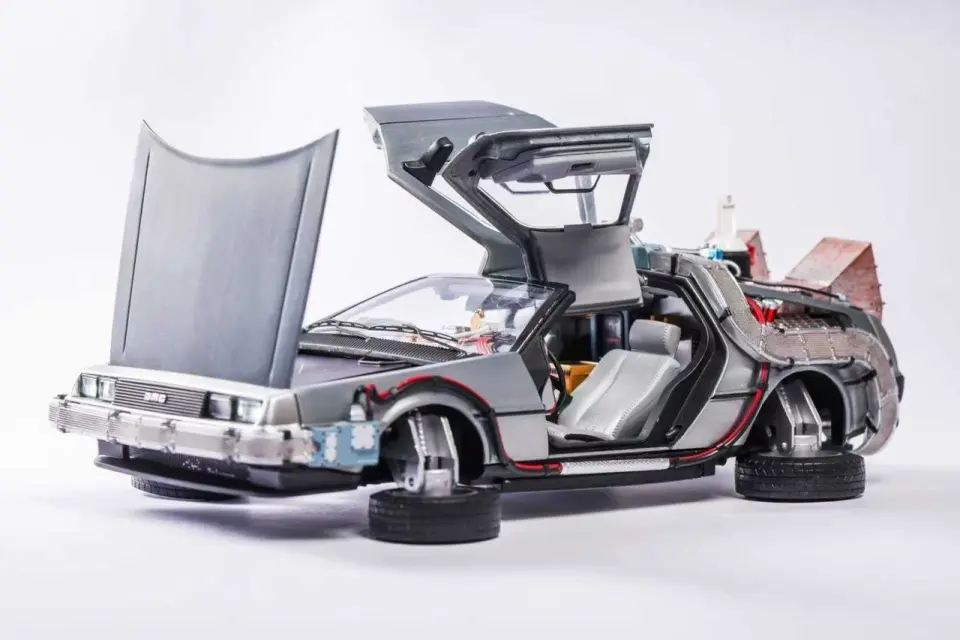 HOT WHEELS DELOREAN ULTRA-FINE SOUND & LIGHT - 35TH ANNIVERSARY - BACK TO THE FUTURE 1:18