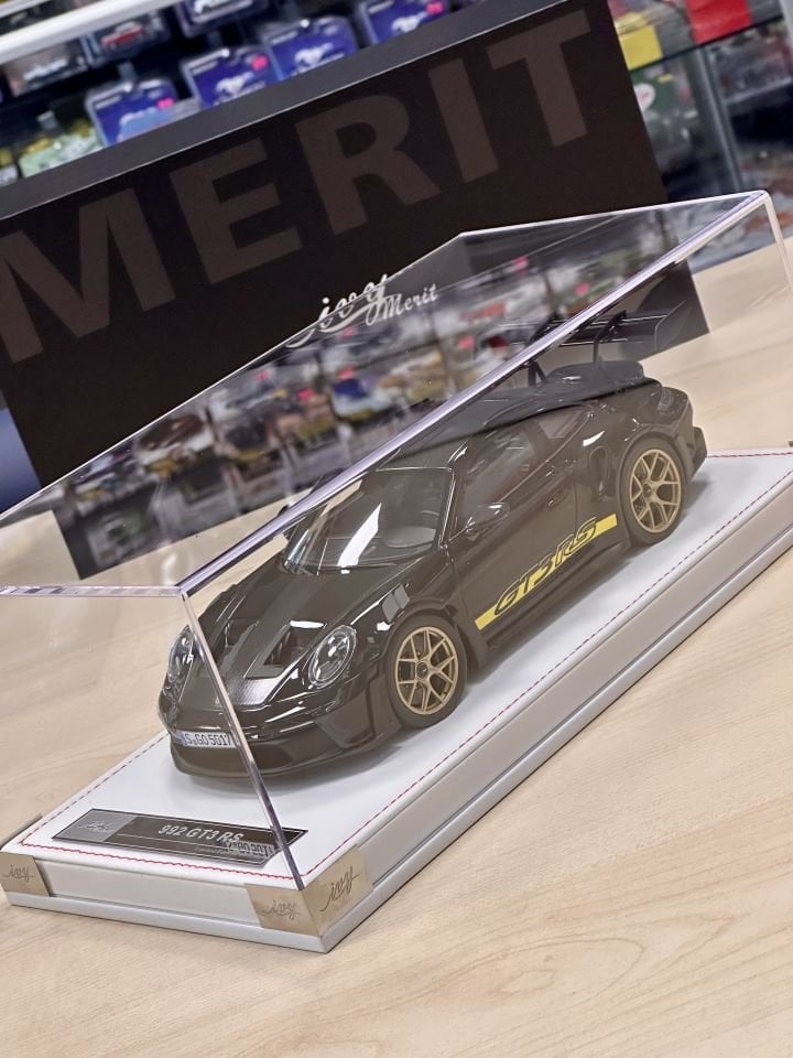 IVY MODELS 1:18 PORSCHE 992 GT3 RS LİMİTED