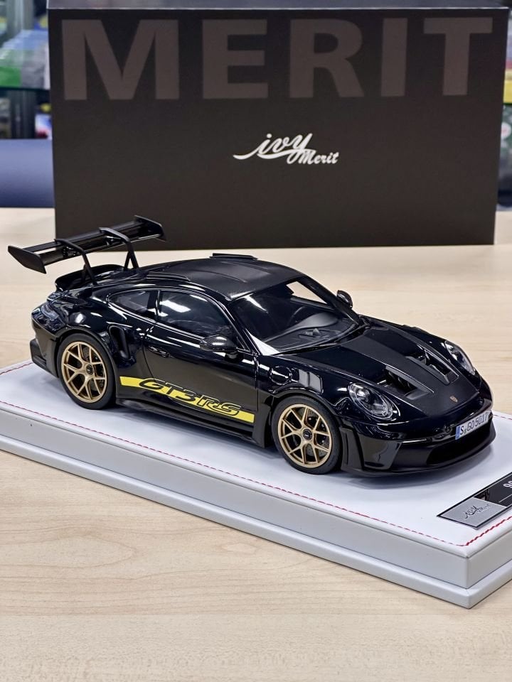 IVY MODELS 1:18 PORSCHE 992 GT3 RS LİMİTED