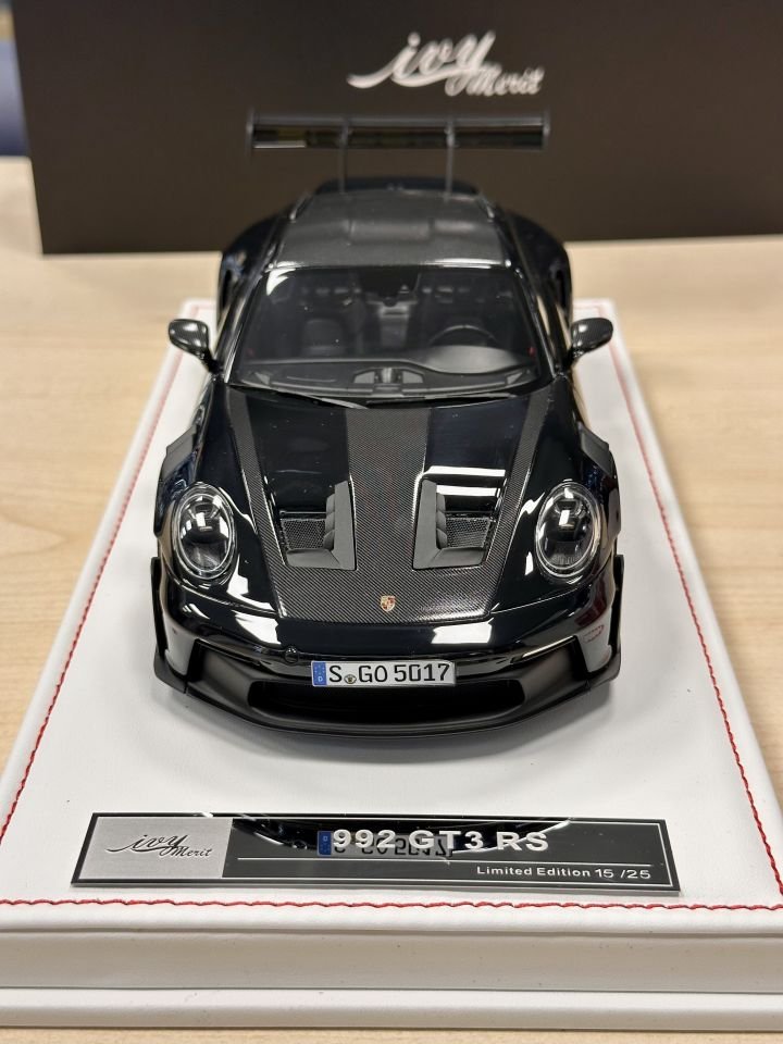 IVY MODELS 1:18 PORSCHE 992 GT3 RS LİMİTED