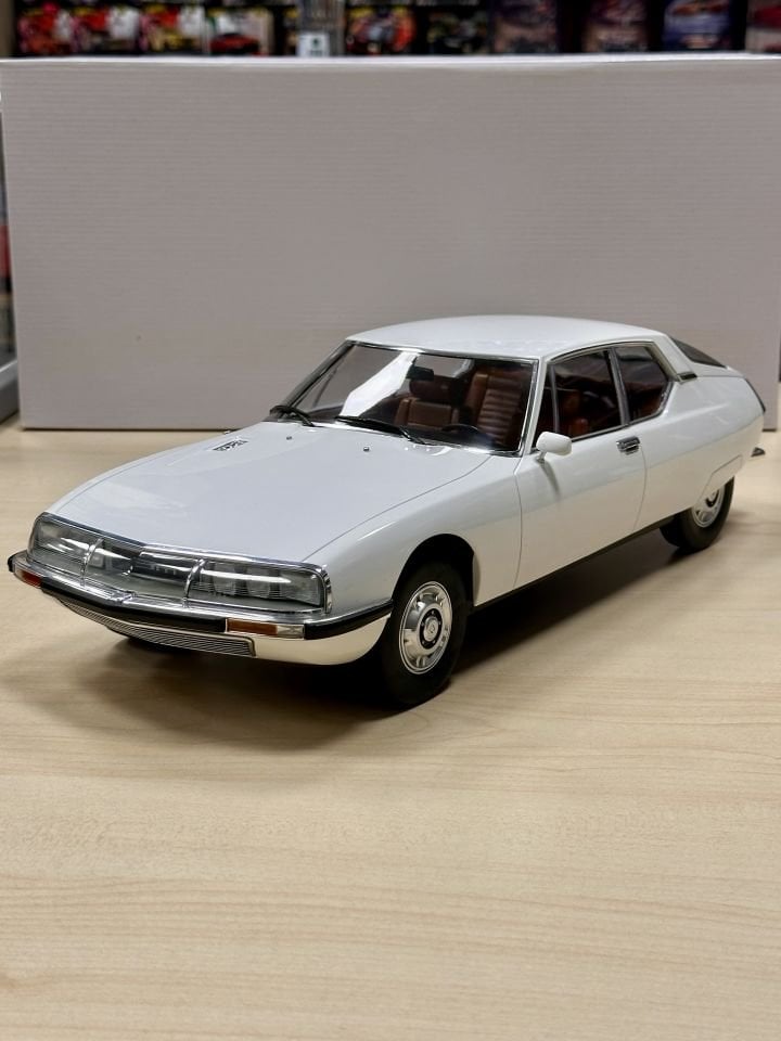 NOREV Citroën SM 1970 White - Genova Presentation Version 1:12