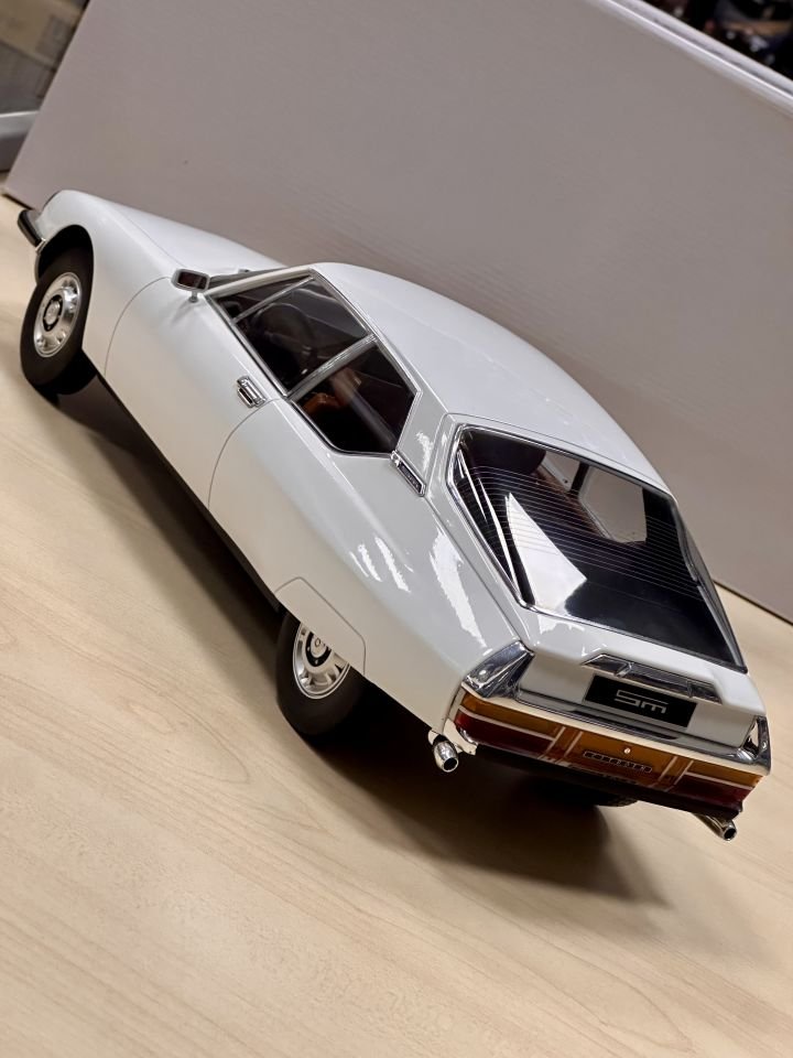 NOREV Citroën SM 1970 White - Genova Presentation Version 1:12