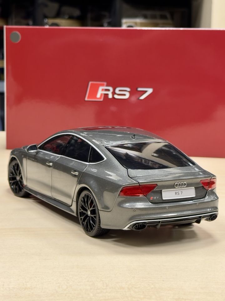 KENGFAİ 1:18 AUDİ RS7 GREY