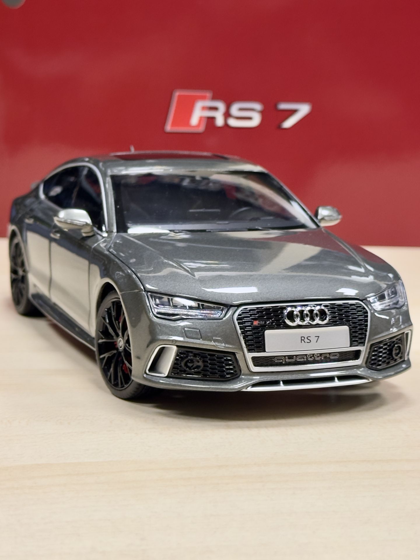 KENGFAİ 1:18 AUDİ RS7 GREY