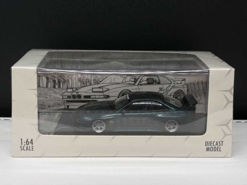 DIECAST MODEL BMW 850 CSI 1:64