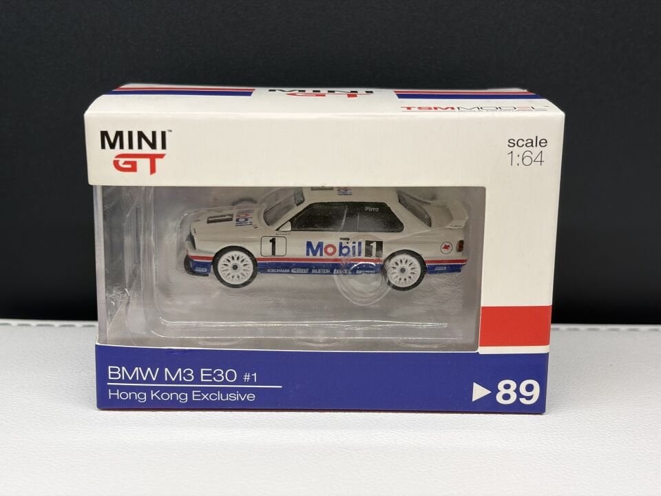 MINI GT BMW M3 E30 HONG KONG EXCLUSIVE 1:64