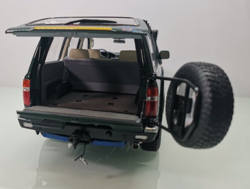 KENGFAİ TOYOTA LAND CRUİSER GREEN (032) 1:18