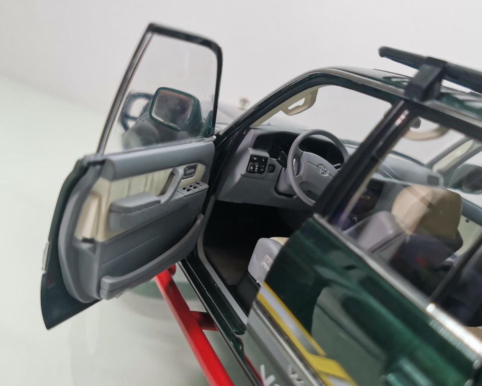 KENGFAİ TOYOTA LAND CRUİSER GREEN (032) 1:18