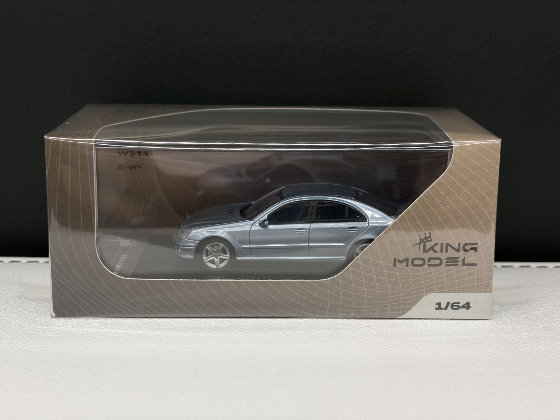 KING MODEL MERCEDES-BENZ E63 AMG W211 1:64