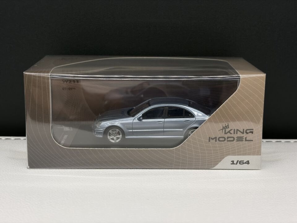 KING MODEL MERCEDES-BENZ E63 AMG W211 1:64