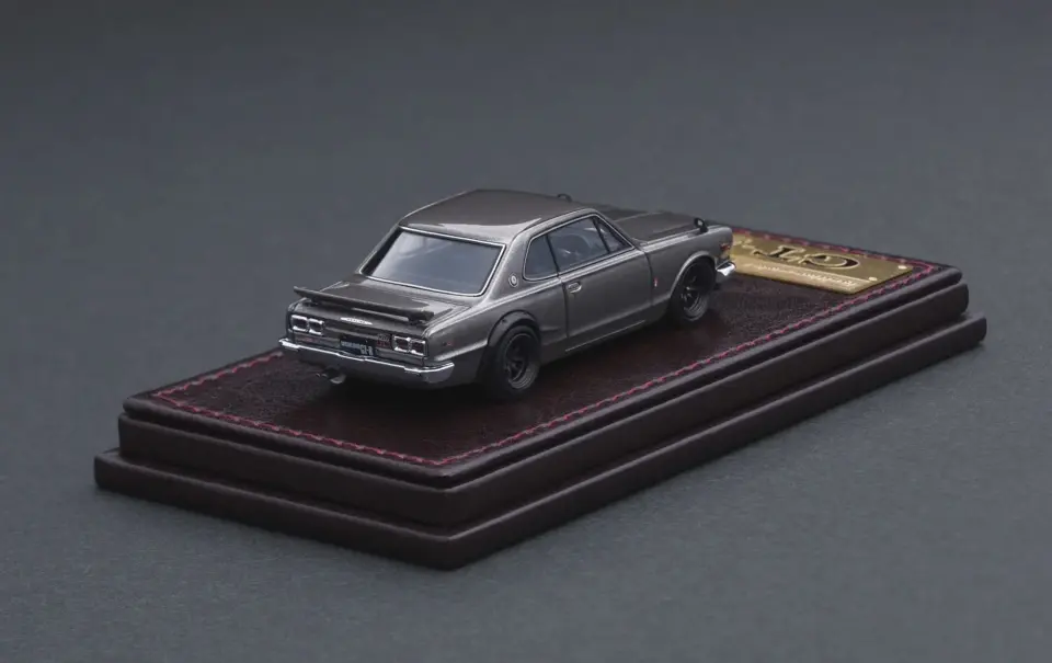 IGNITION MODEL SKYLINE 2000 GTR (KPGC10) SILVER 1:64