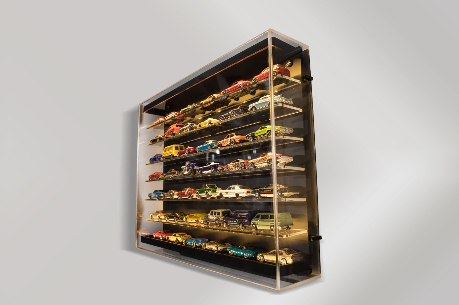 42 Adet 1/64 Ölçek Model Araba İçin Işıklı Duvara Monte Sergileme Ünitesi