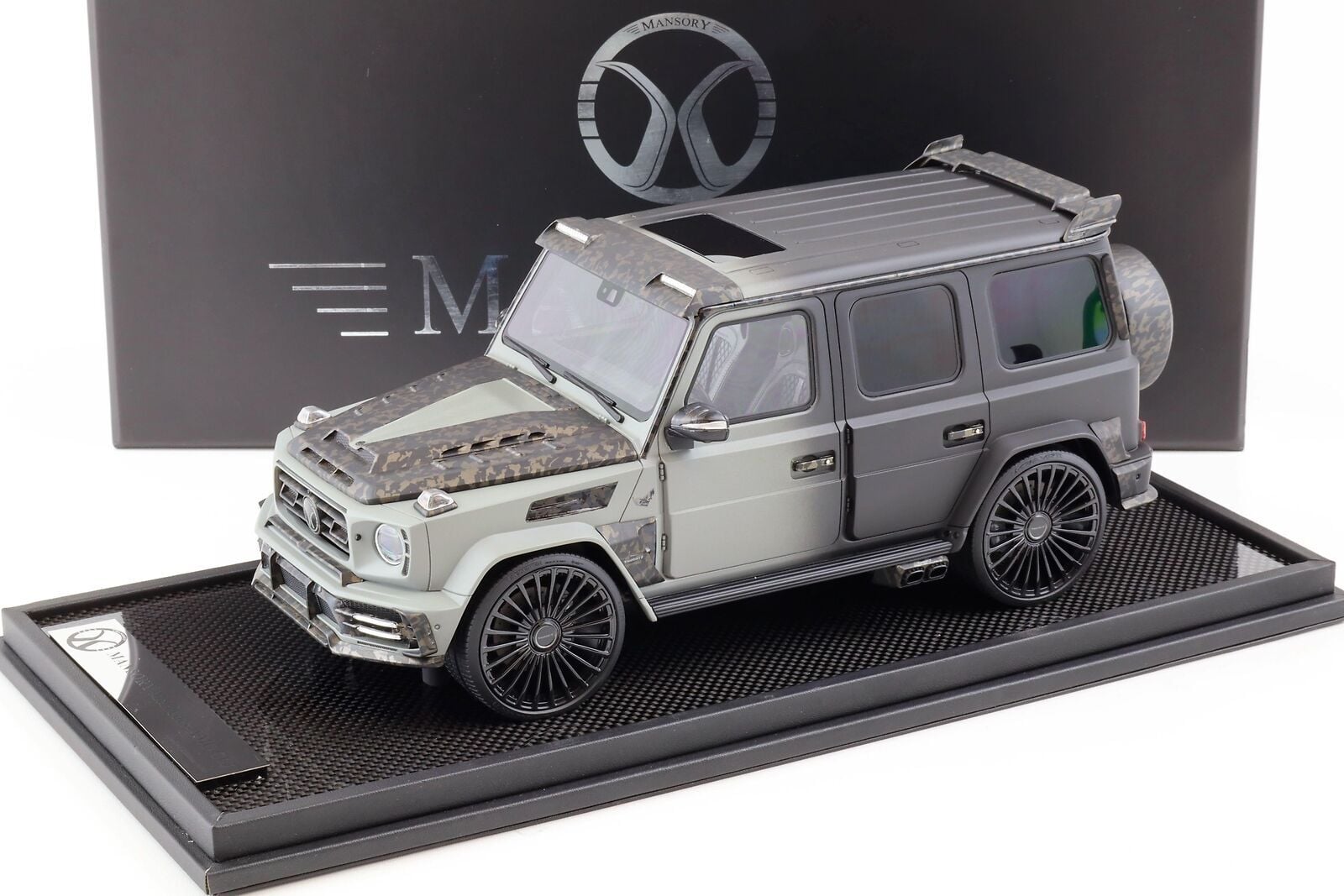 MOTORHELİX 1:18 Mercedes Classe G G63 AMG Mansory UAE noir