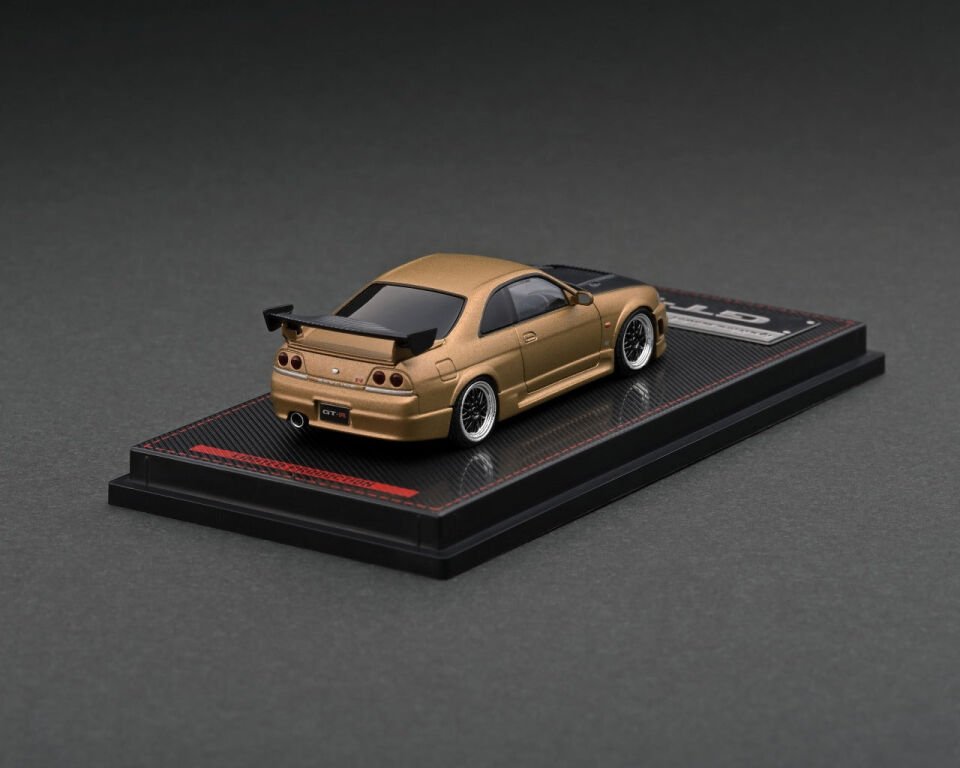 IG2509 Nissan R33 GT-R Mat Altın 1:64