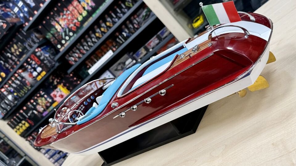 Riva Aquarama Model Gemi 87L x 26W x 24H