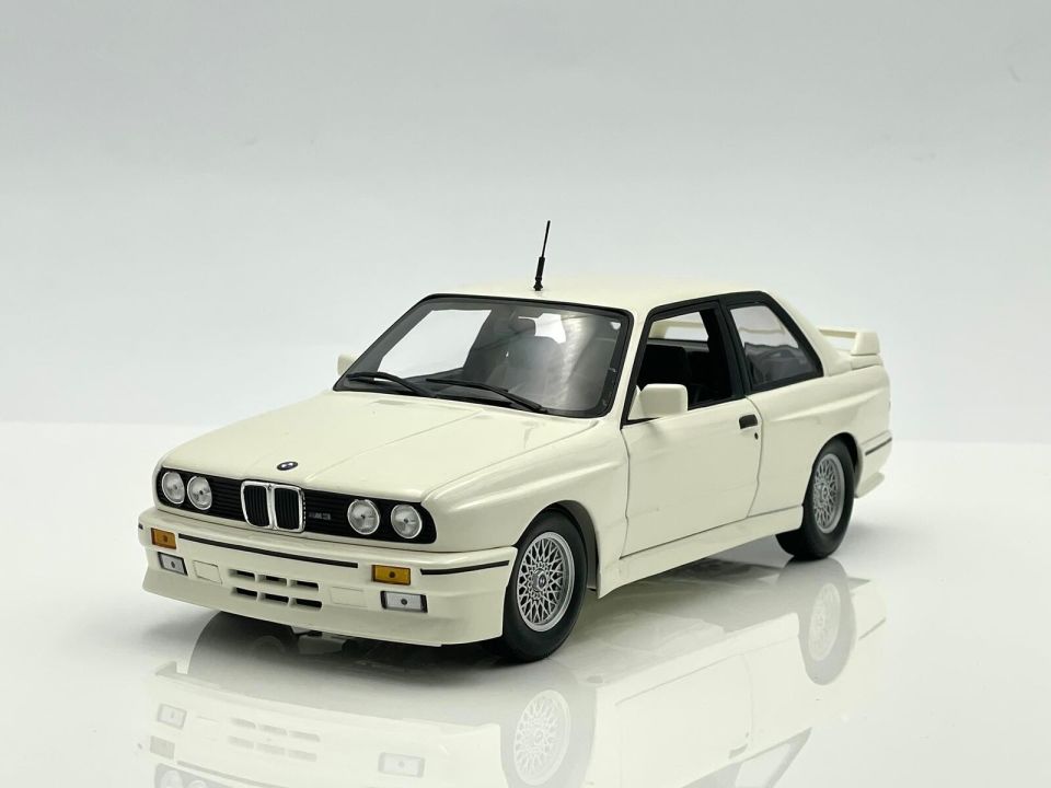 MINICHAMPS BMW M3 E30 1987 1:18