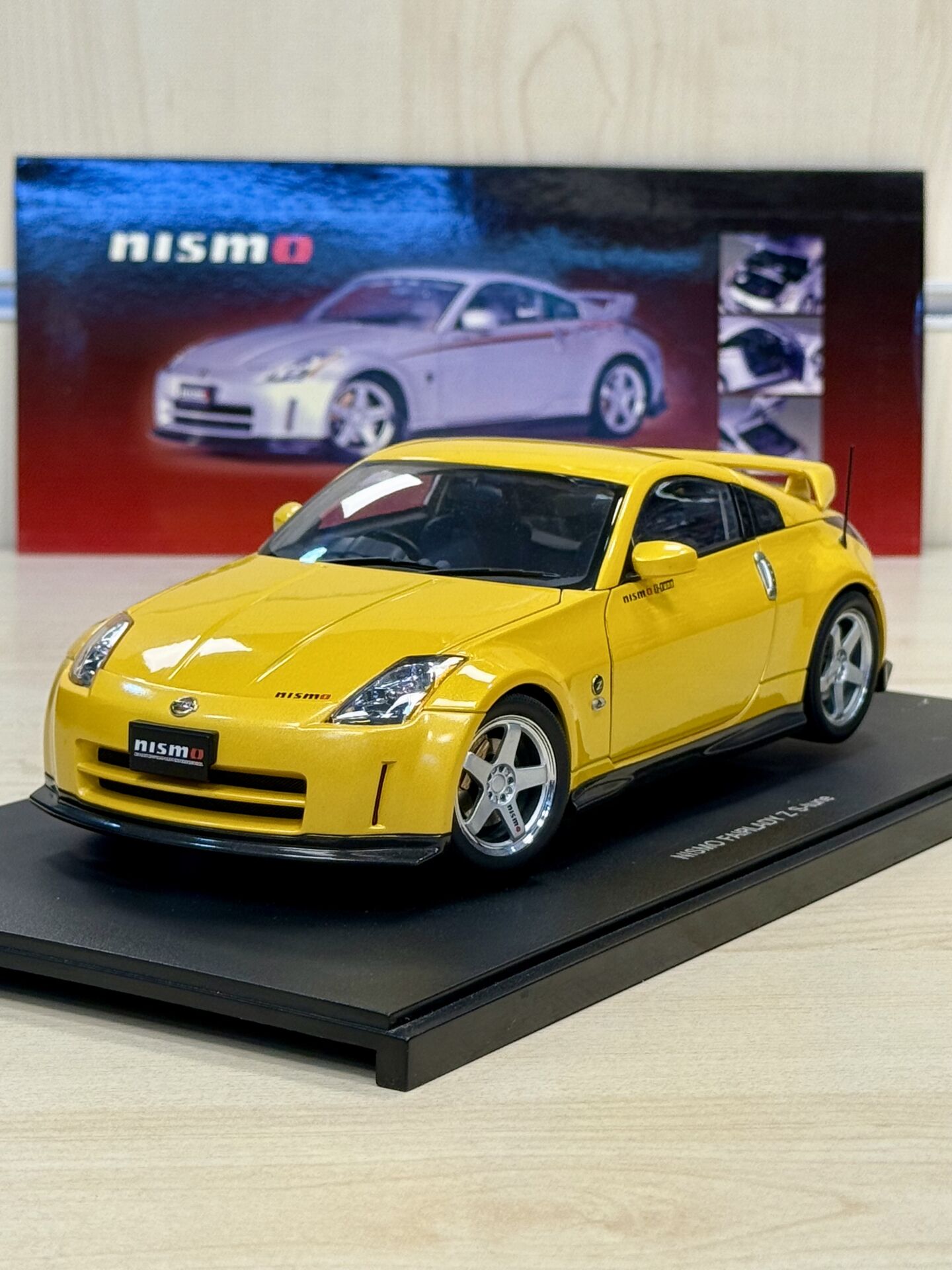 AUTOART 1:18 NISSAN FAIRLADY Z NISMO S-TUNE VERSION 2002 (80282)