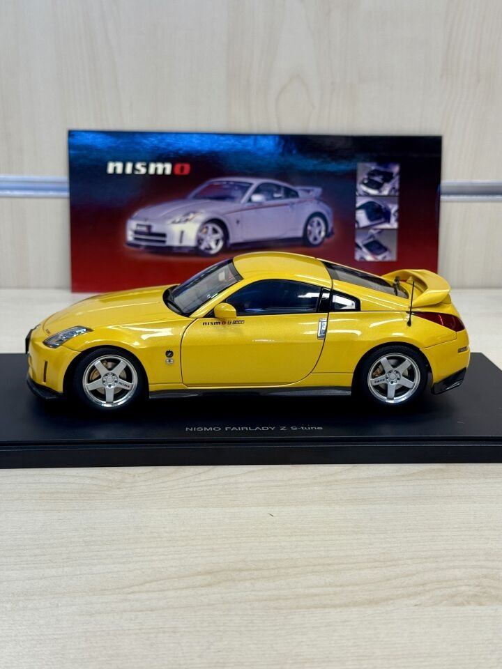 AUTOART 1:18 NISSAN FAIRLADY Z NISMO S-TUNE VERSION 2002 (80282)