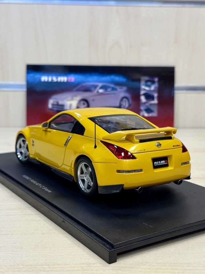 AUTOART 1:18 NISSAN FAIRLADY Z NISMO S-TUNE VERSION 2002 (80282)