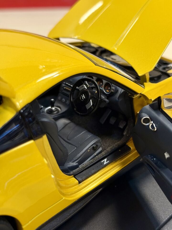 AUTOART 1:18 NISSAN FAIRLADY Z NISMO S-TUNE VERSION 2002 (80282)