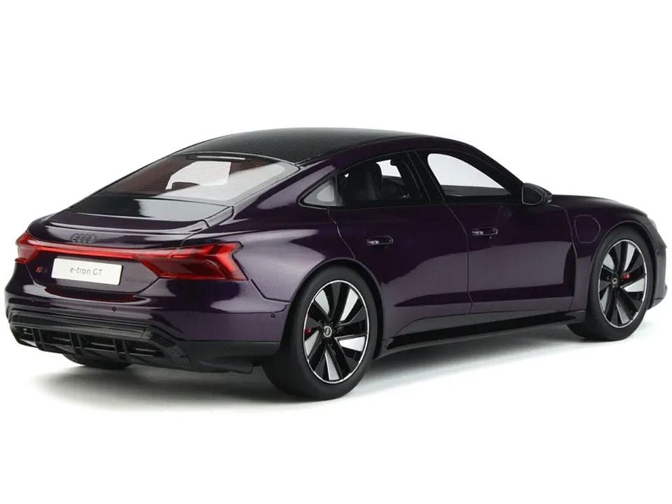 GT SPIRIT AUDI RS E-TRON GT MERLIN PURPLE 2022 1:18 (GT392)