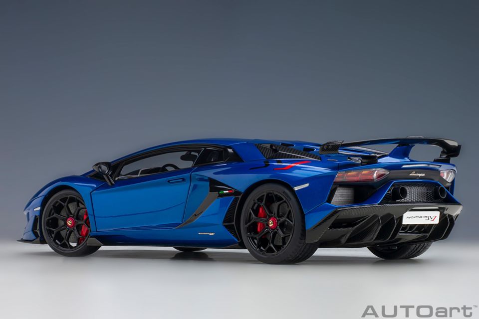 AUTOART LAMBORGHINI AVENTADOR SVJ 1:18 (79174)