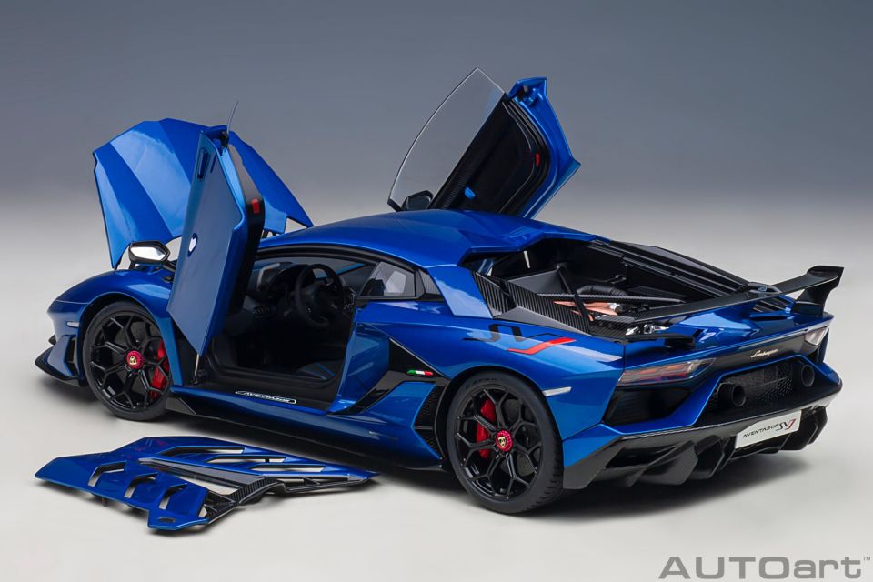 AUTOART LAMBORGHINI AVENTADOR SVJ 1:18 (79174)