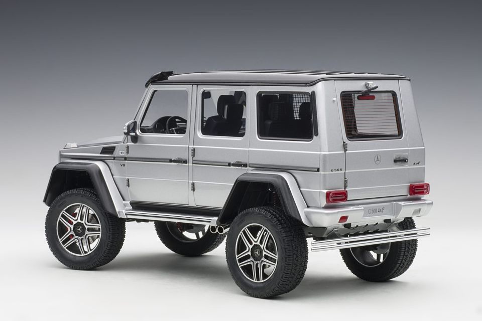 AUTOART MERCEDES BENZ G500 4X4 1:18 (76318)