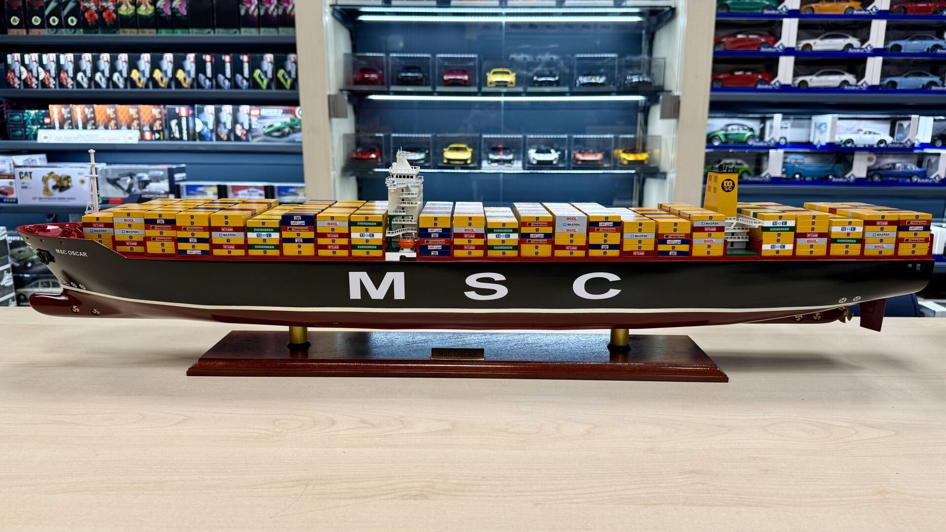 MSC OSCAR 103*15*24 CM