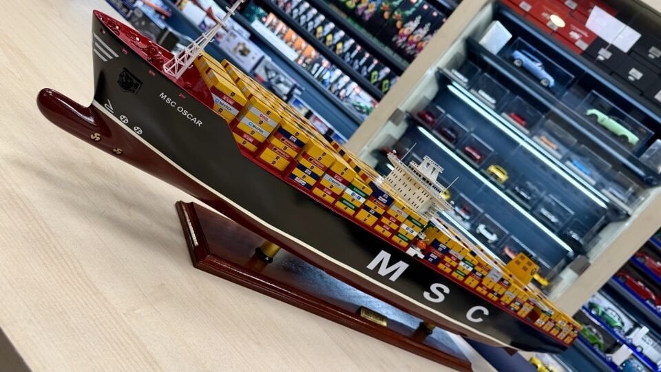 MSC OSCAR 103*15*24 CM