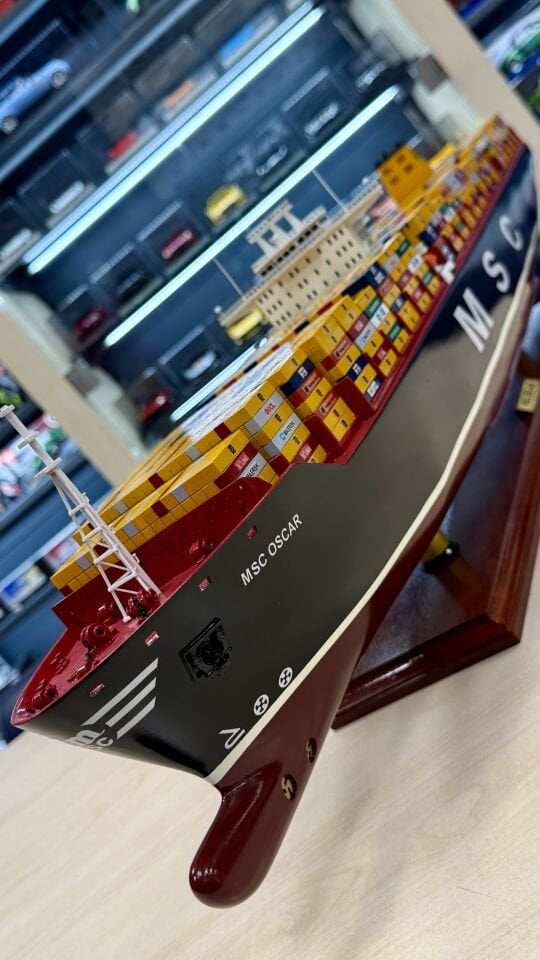 MSC OSCAR 103*15*24 CM