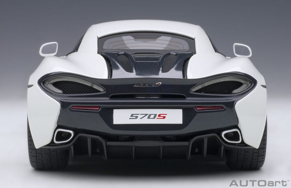 AUTOART MCLAREN 570S 1:18 (76041)