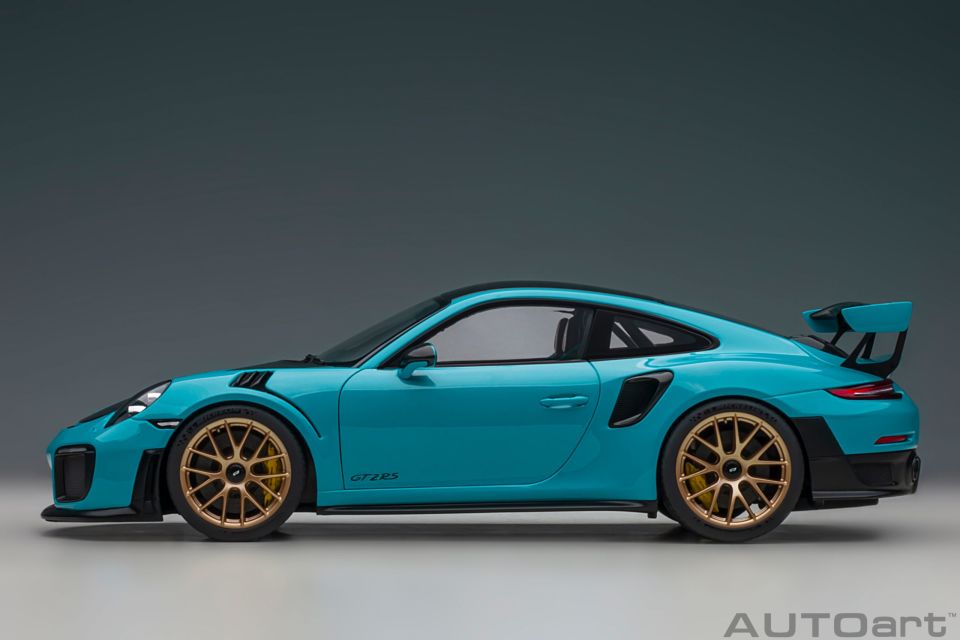 AUTOART PORSCHE 911 GT2 RS WEISSACH PACKAGE 1:18 (78175)