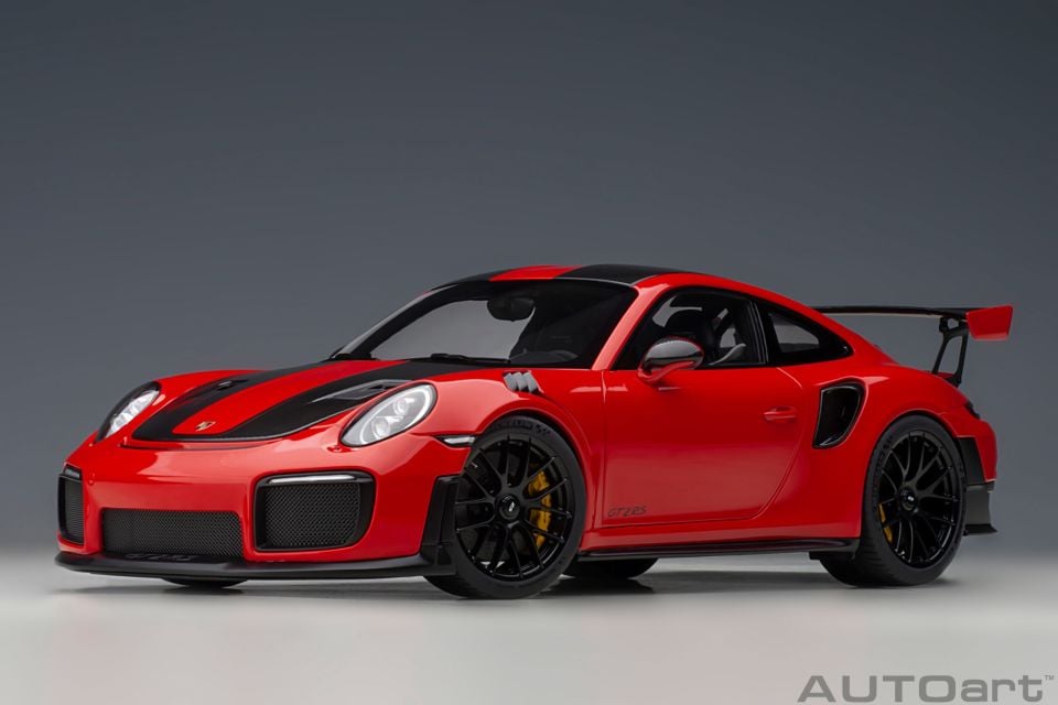 AUTOART PORSCHE 911 GT2 WEISSACH PACKAGE 1:18