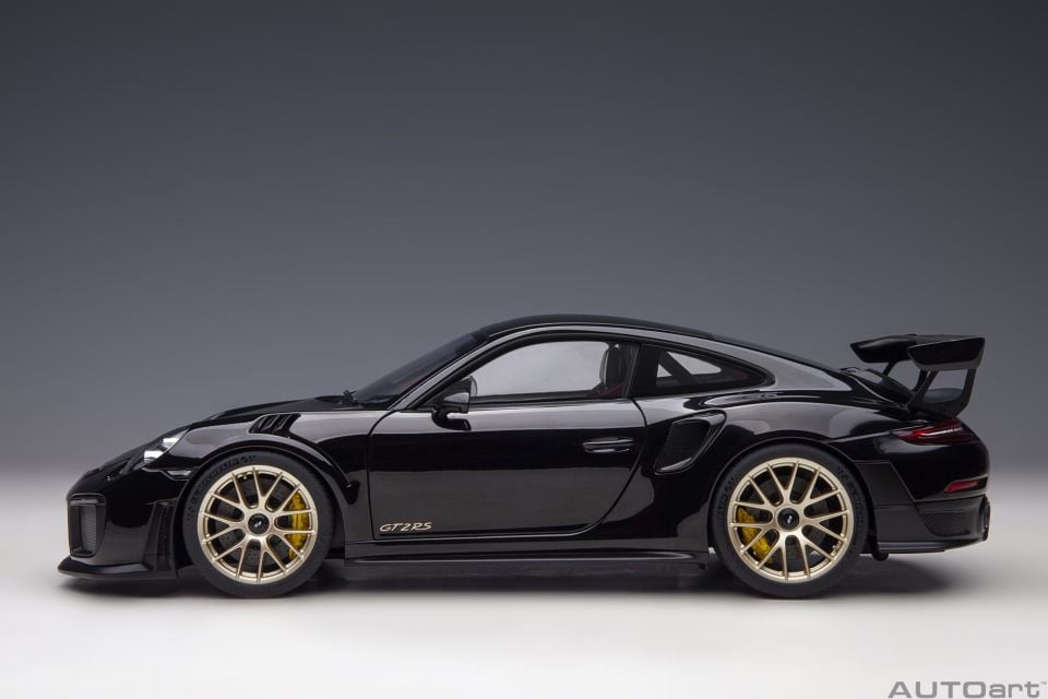 AUTOART PORSCHE 911 GT2 RS WEISSACH PACKAGE 1:18 (78186)