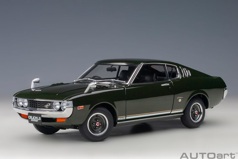 AUTOART TOYOTA CELICA LIFTBACK 2000GT RA25 1973 1:18