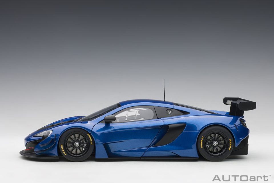 AUTOART MCLAREN 650S GT3 PLAIN BODY 1:18 (81641)
