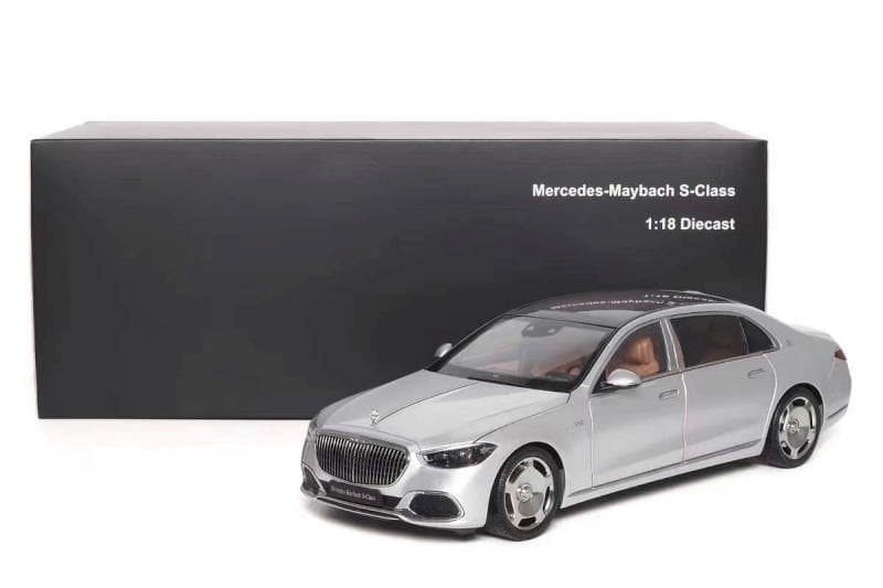 ALMOST REAL MERCEDES MAYBACH S600 2021 1:18 (820118)