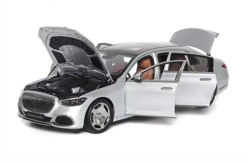 ALMOST REAL MERCEDES MAYBACH S600 2021 1:18 (820118)