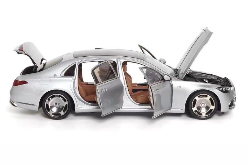 ALMOST REAL MERCEDES MAYBACH S600 2021 1:18 (820118)
