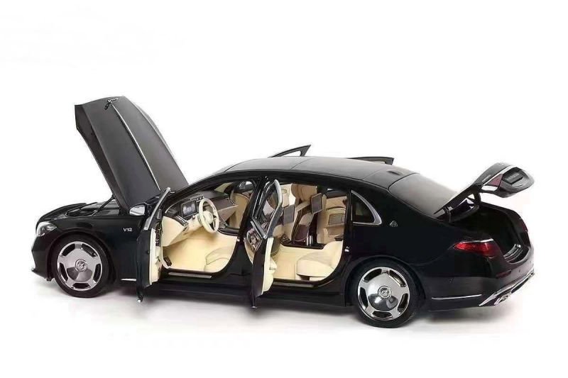 ALMOST REAL MERCEDES MAYBACH S600 V12 2021 1:18 (820115)