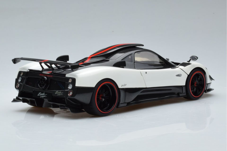 ALMOST REAL PAGANI ZONDA CINQUE 2009 1:18