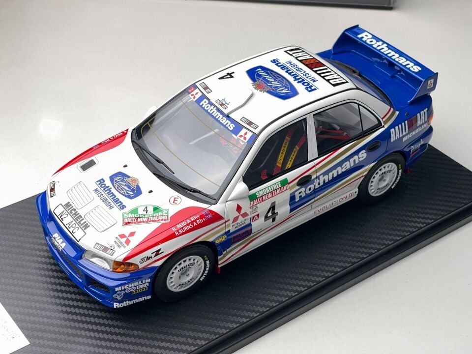 ONE MODEL MITSUBISHI LANCER EVO 3 RALLY VERSION 1:18