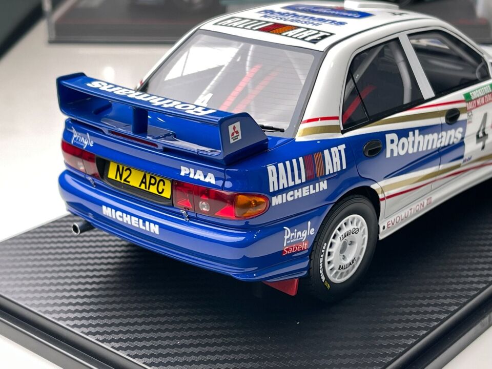 ONE MODEL MITSUBISHI LANCER EVO 3 RALLY VERSION 1:18