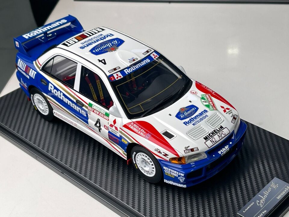 ONE MODEL MITSUBISHI LANCER EVO 3 RALLY VERSION 1:18