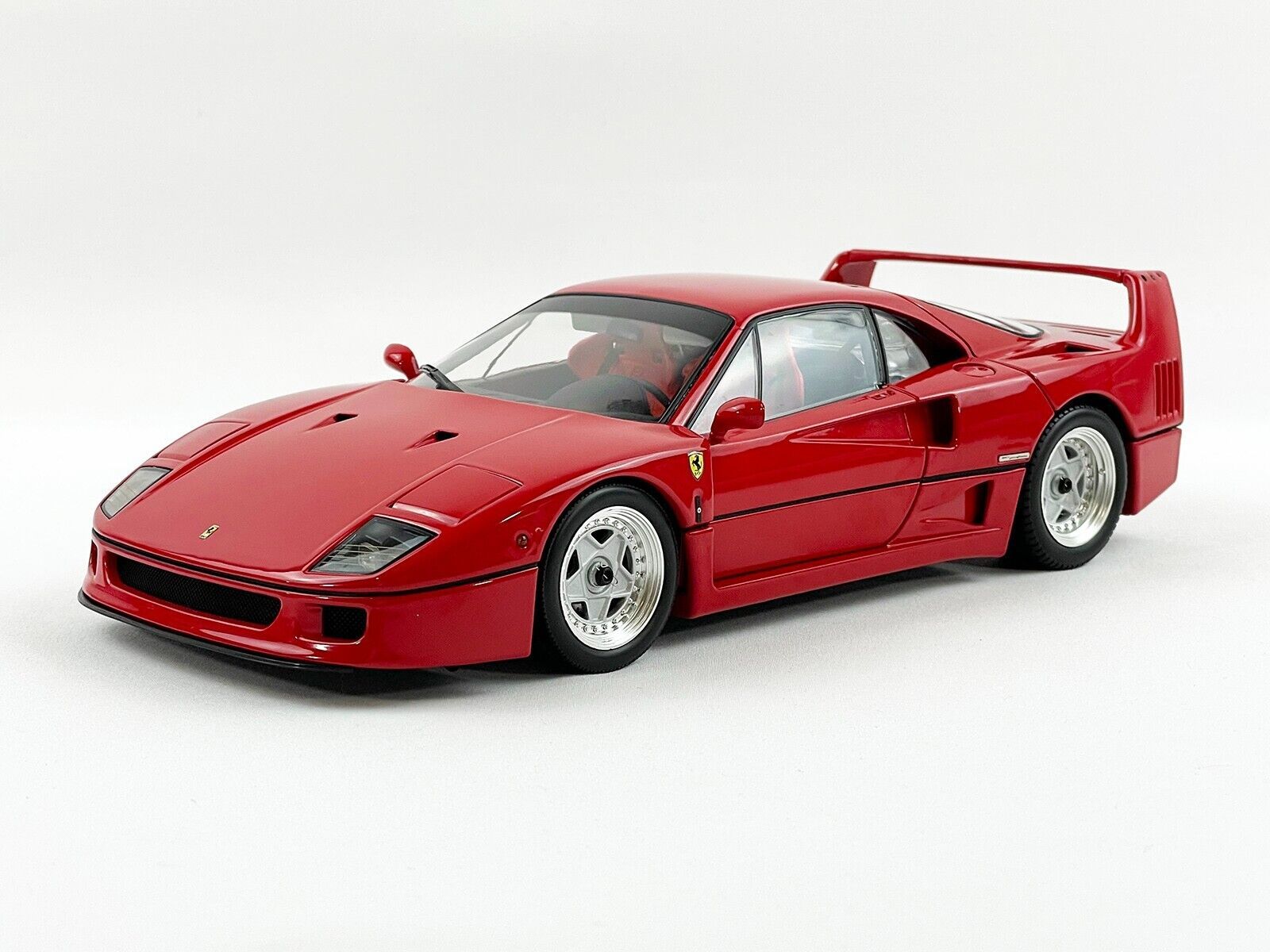 KYOSHO FERRARI F40 1987 1:18 (08416R)